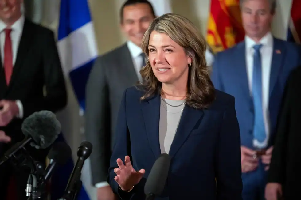 La leader dell'Alberta apre ad un referendum per la separazione della provincia dal Canada