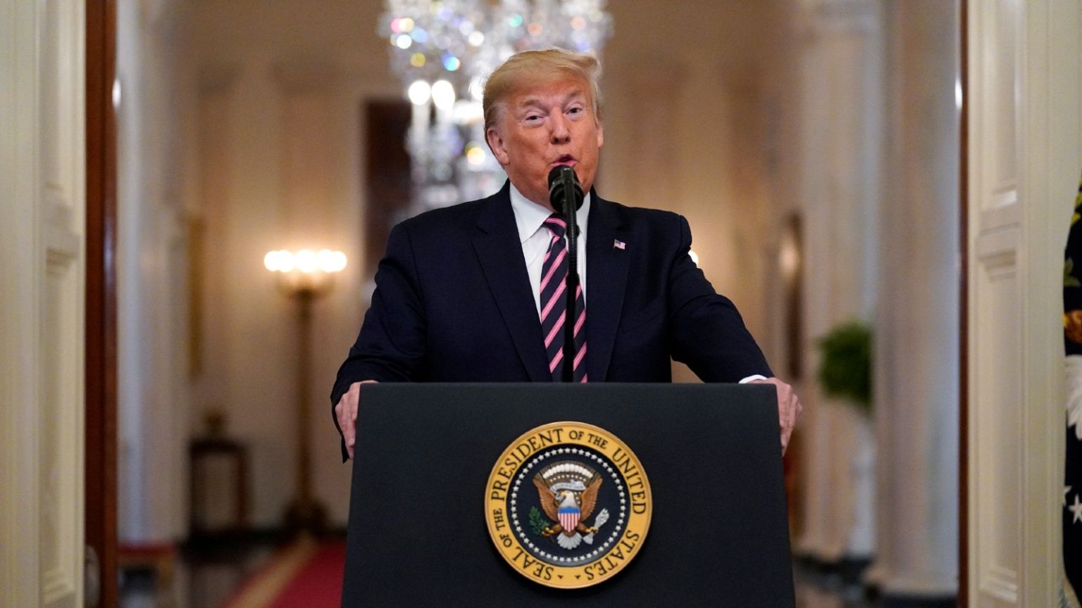 Trump l'irresponsabile: rilancia fake news sulla morte di Biden per avvelenare la democrazia