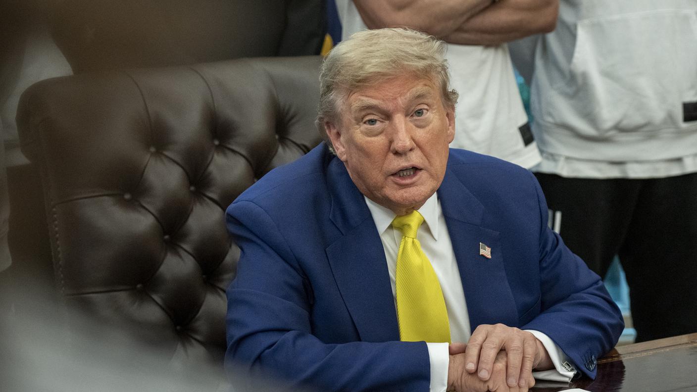 Trump minaccia la libertà di stampa: “I giornalisti devono rivelare le fonti sul rapporto segreto sull’Iran”