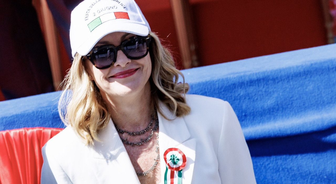 Meloni sul referendum prende in giro gli italiani: "Vado al seggio ma non ritiro la scheda"