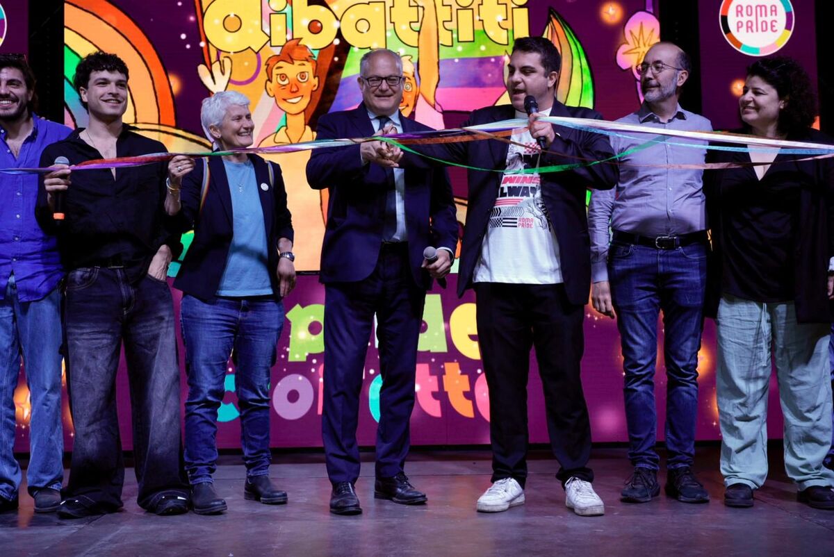 Fuorilegge per amore: Rose Villain guida il Roma Pride 2025
