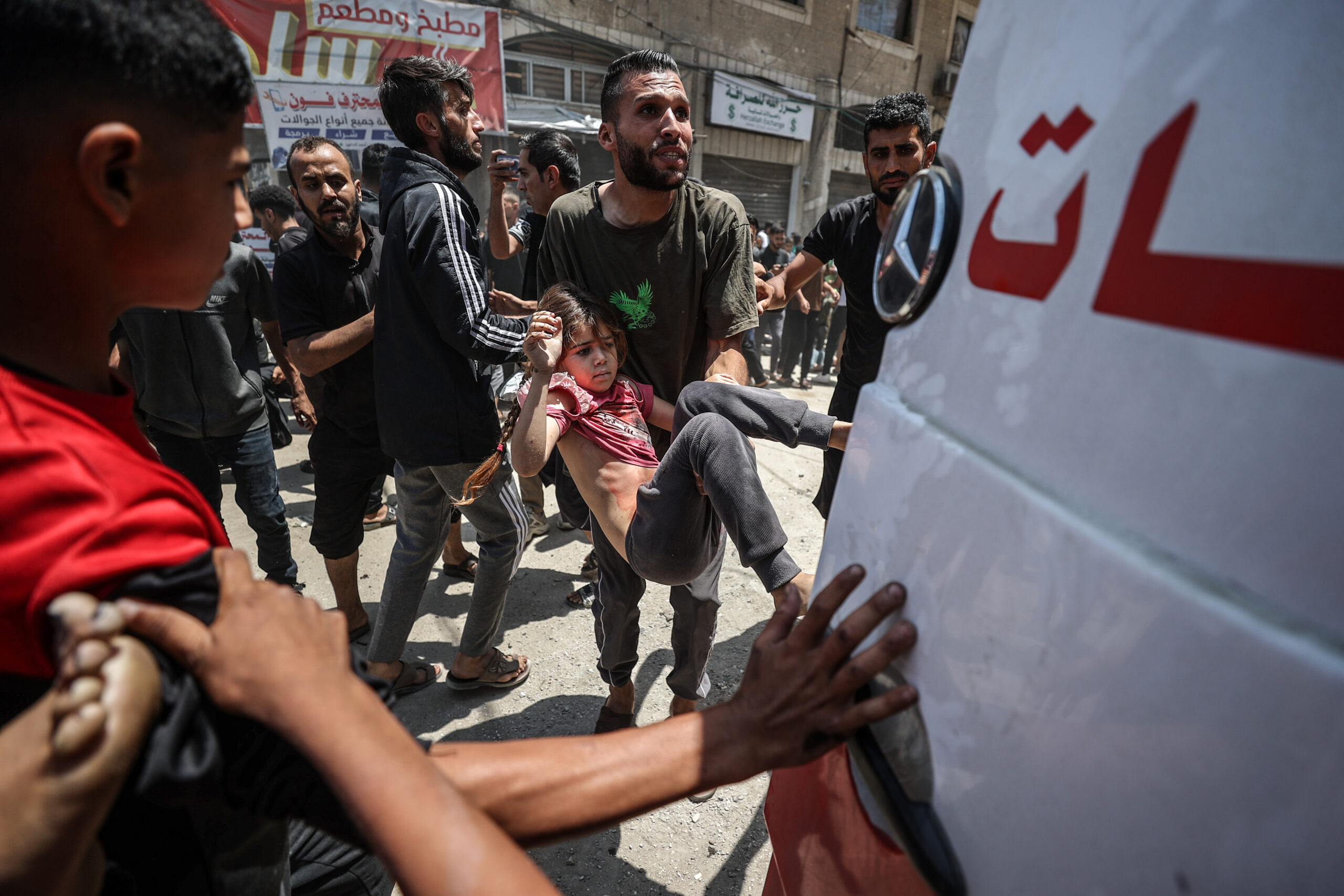 Soldato israeliano, fai attenzione: ti stai macchiando di un crimine di guerra