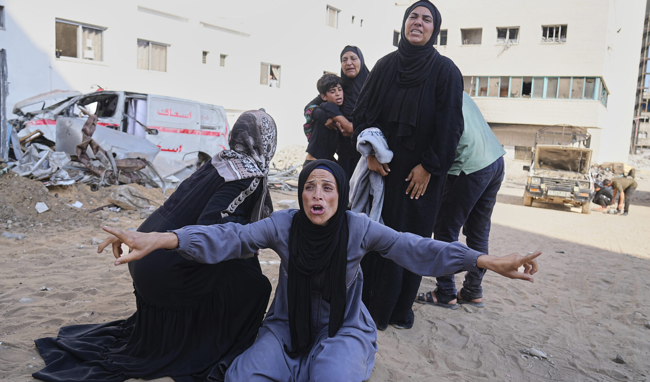 Gaza, altra strage israeliane: 47 palestinesi uccisi e tra loro 11 mentre aspettavano gli aiuti umanitari