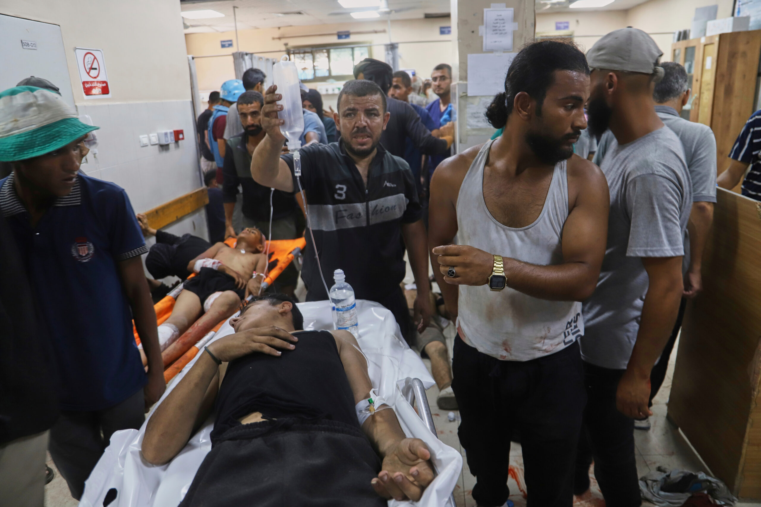 Mentre Trump parla di tregua a Washington, Israele continua a uccidere civili palestinesi nei raid su Gaza