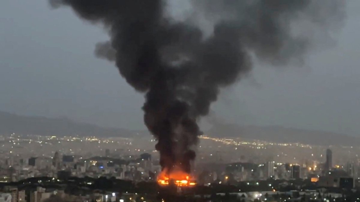 Israele colpisce ancora Teheran mentre Trump non esclude di unirsi a Netanyahu nei bombardamenti