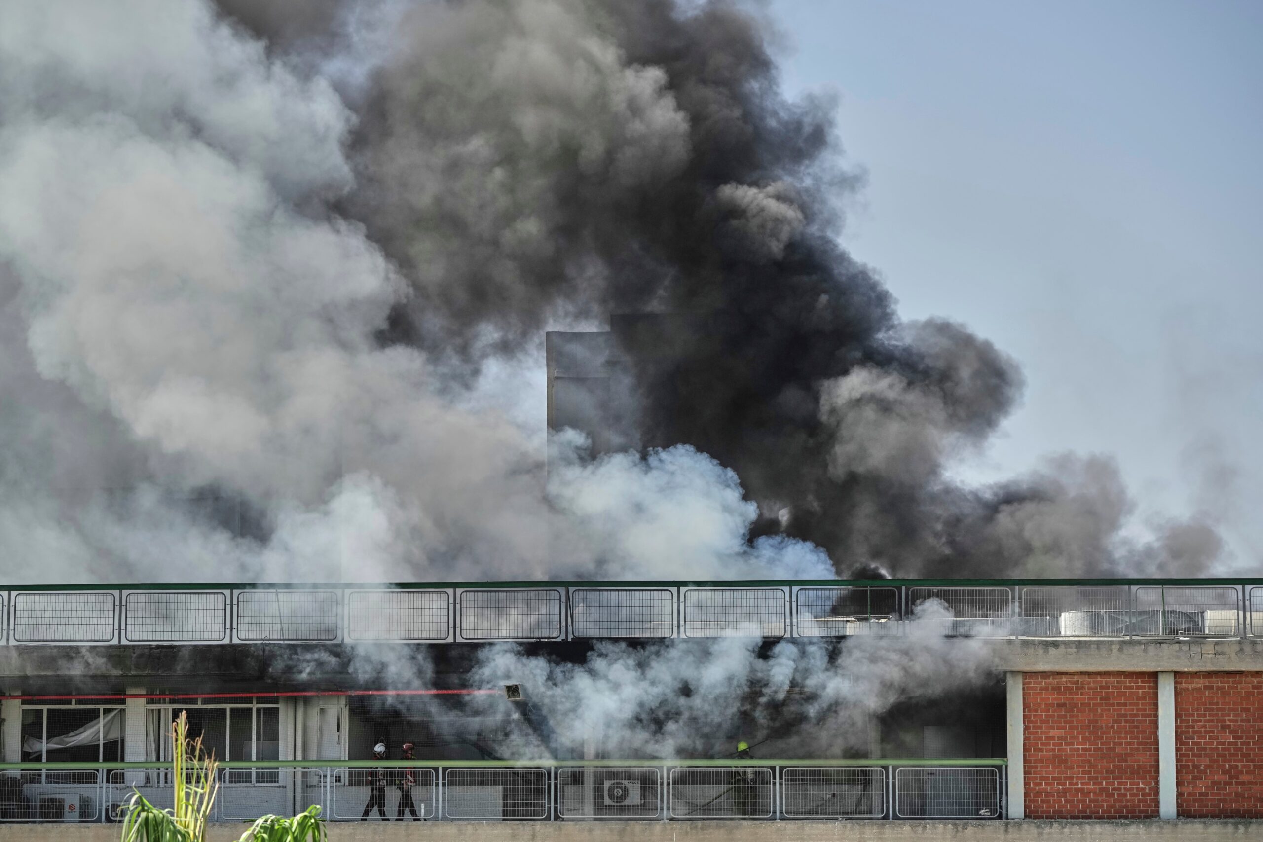 L'Iran bombarda l'ospedale principale del sud di Israele: gravi danni