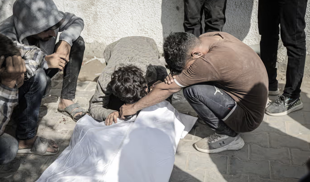 Gaza, strage nei pressi di un centro di distribuzione alimentare: 31 morti e circa 200 feriti
