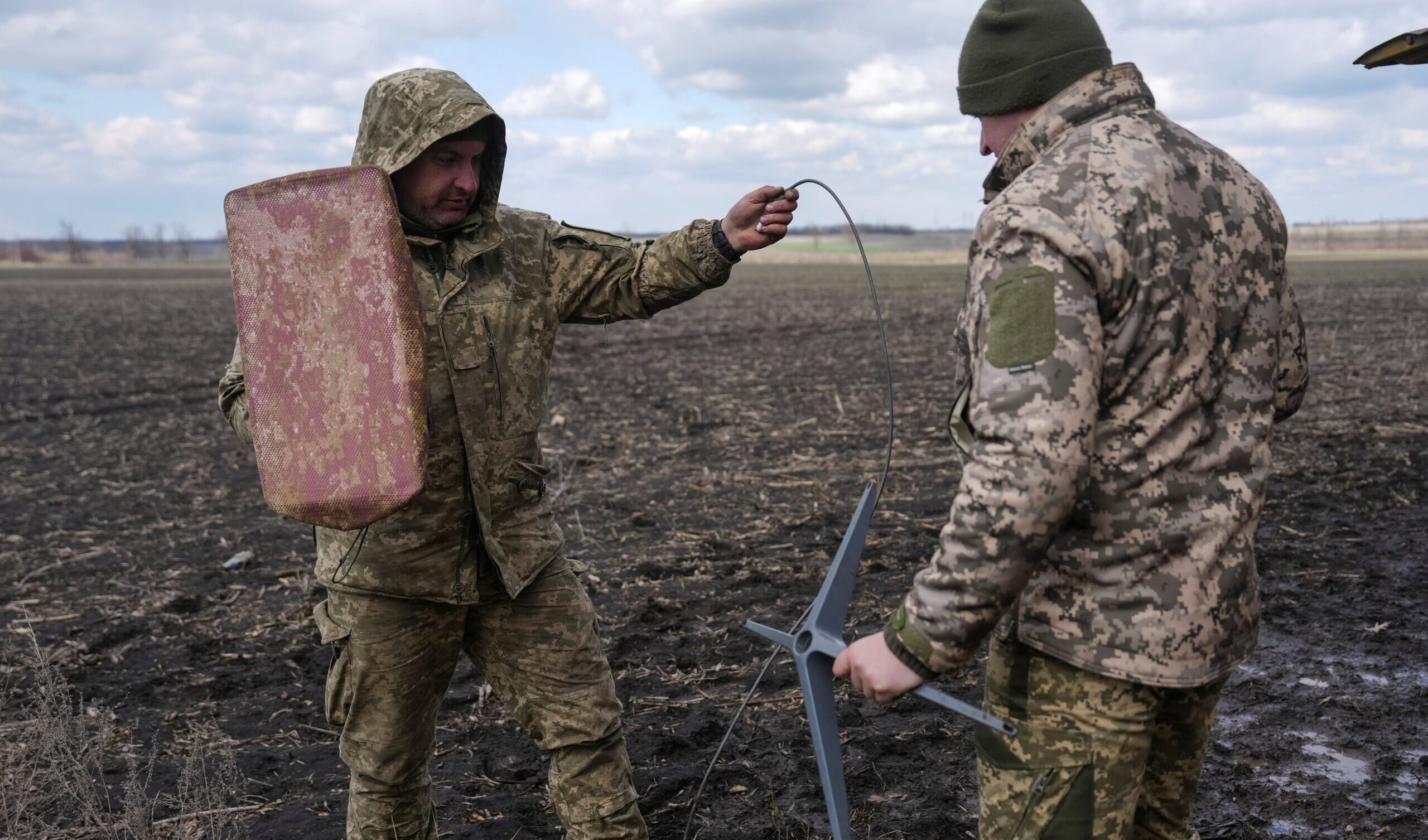 Musk oscurò i satelliti Starlink mentre l’Ucraina avanzava: blackout decisivo nella battaglia di Kherson