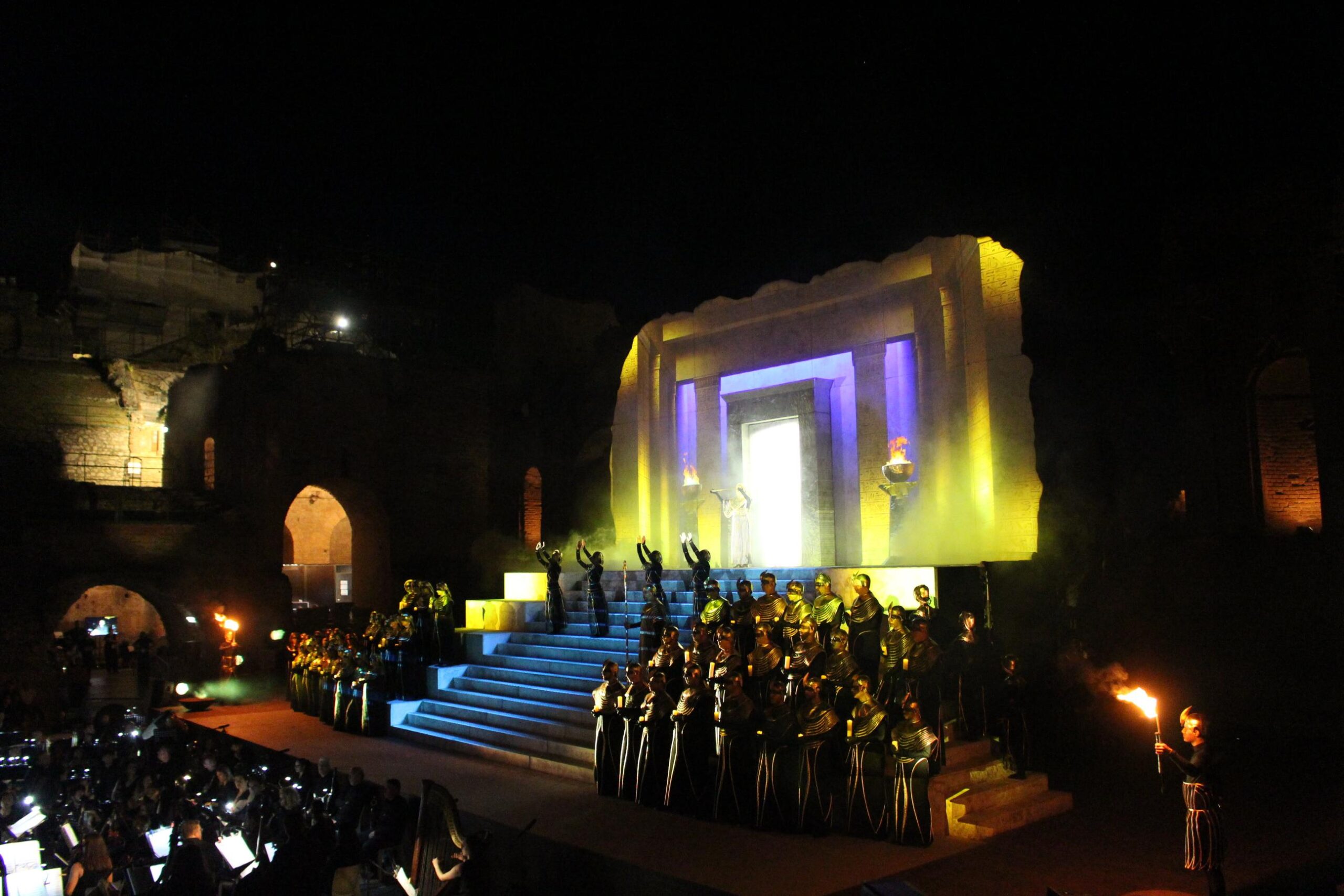 A Taormina un'Aida impeccabile e coinvolgente incanta al Teatro Antico