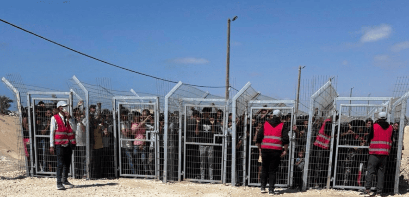 Aiuti a Gaza, due contractors denunciano: granate stordenti e munizioni vere contro i palestinesi in cerca di cibo
