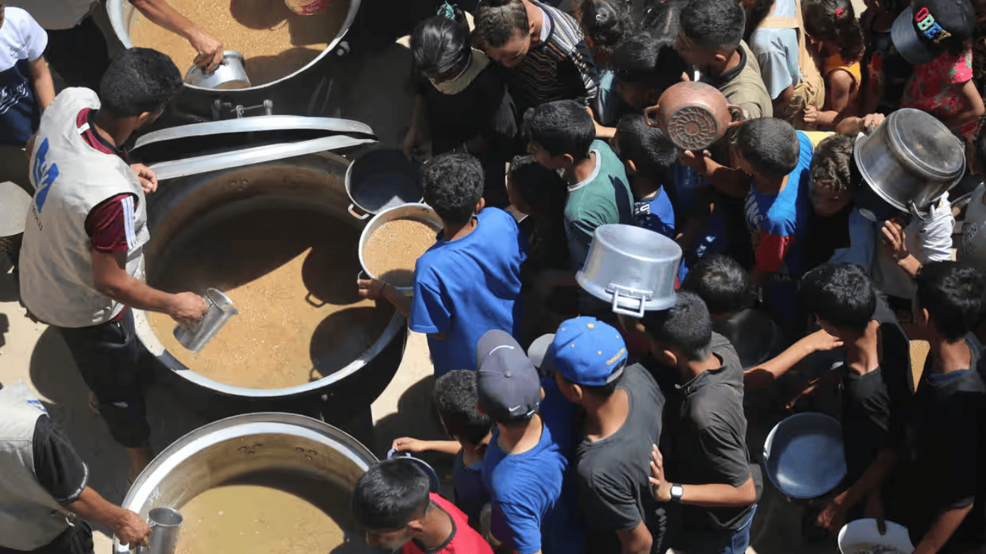 Gaza, lo sterminio degli affamati: 798 uccisi da fine maggio mentre cercavano aiuti alimentari