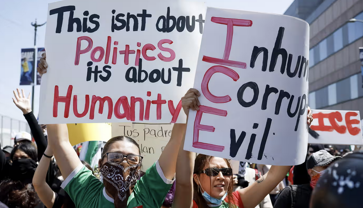 Turista irlandese in cella tre mesi: la follia anti-immigrati di Trump colpisce anche visitatori innocenti
