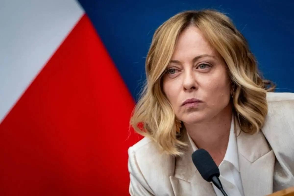 Meloni accusa i magistrati di complotto per coprire la fuga del torturatore Almasri decisa dal suo governo