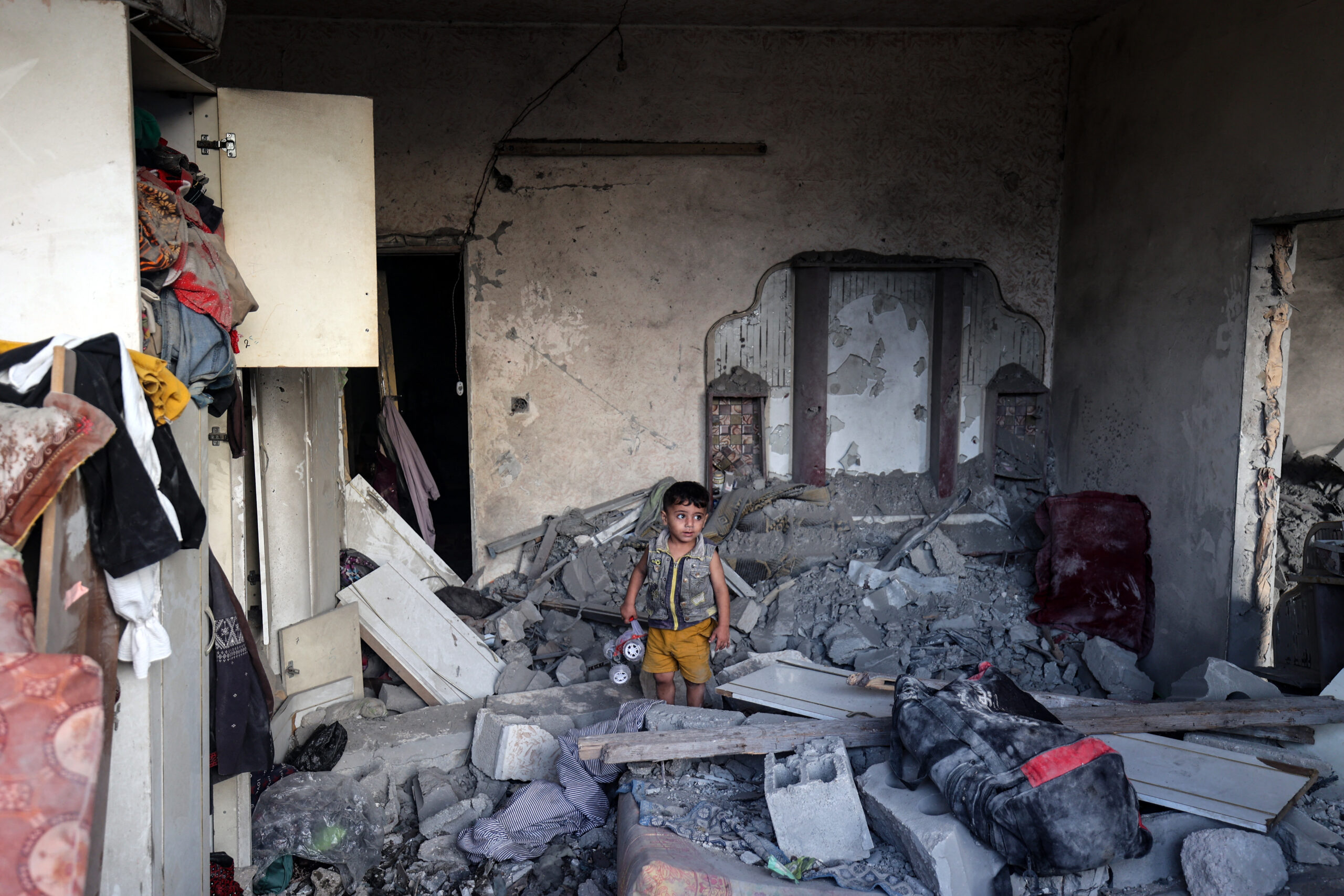 Gaza, altri 40 morti sotto le bombe: Israele ordina nuove evacuazioni forzate a Gaza City