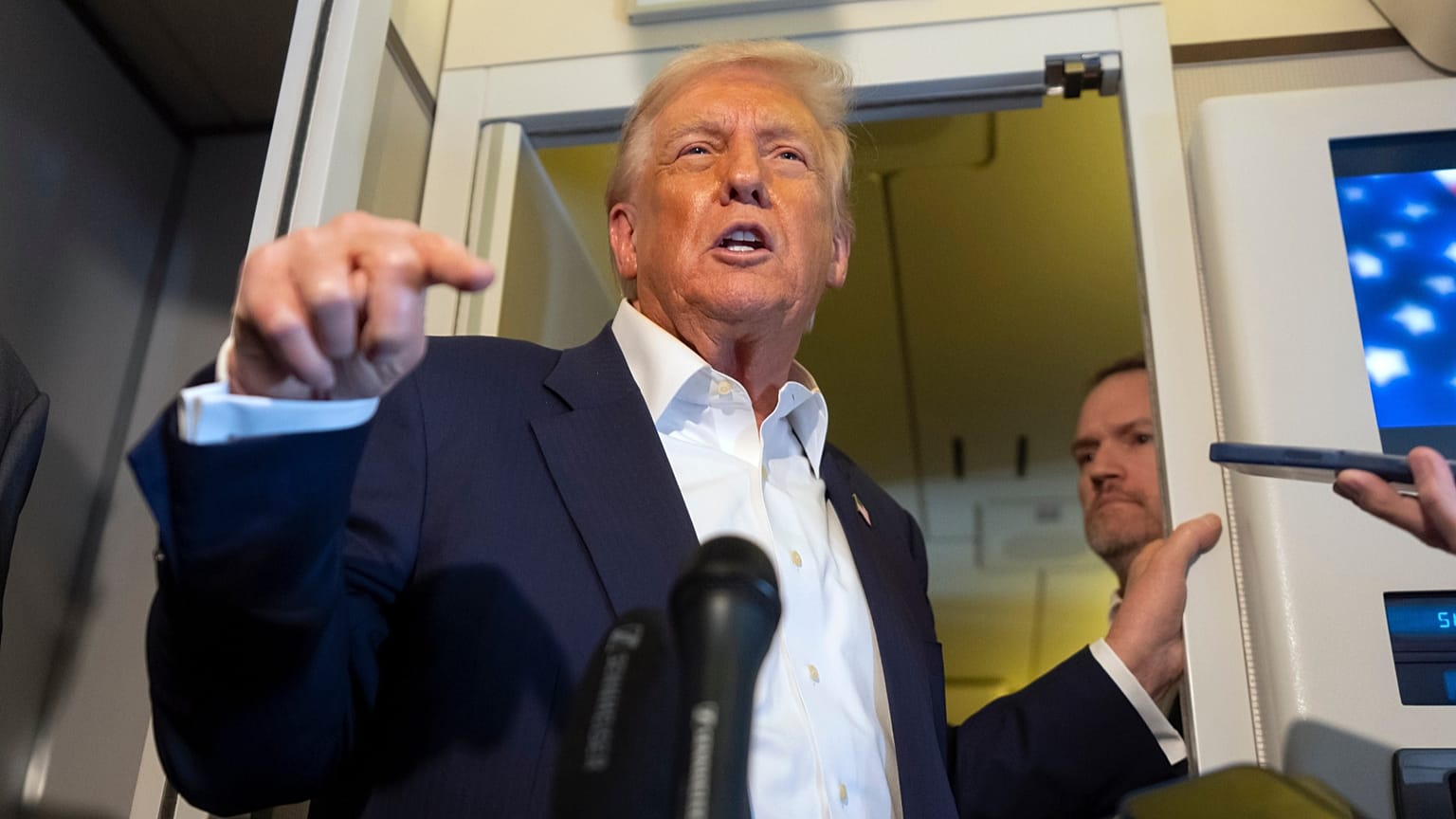 Peggio delle Fosse Ardeatine: la logica disumana della 'giusta' rappresaglia a Gaza secondo Trump