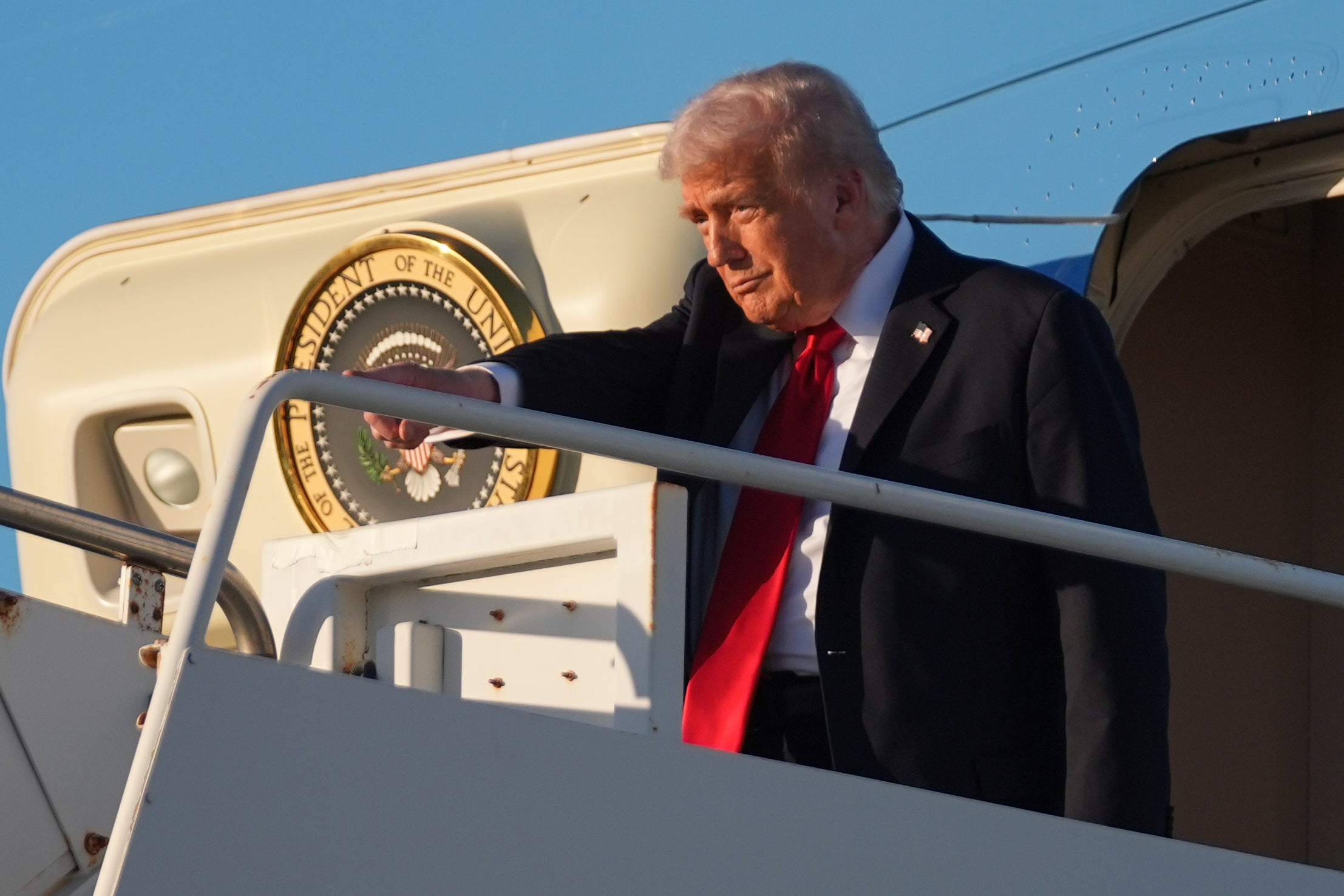 Trump alla Knesset, discorso da megalomane con tanto di interferenze politiche
