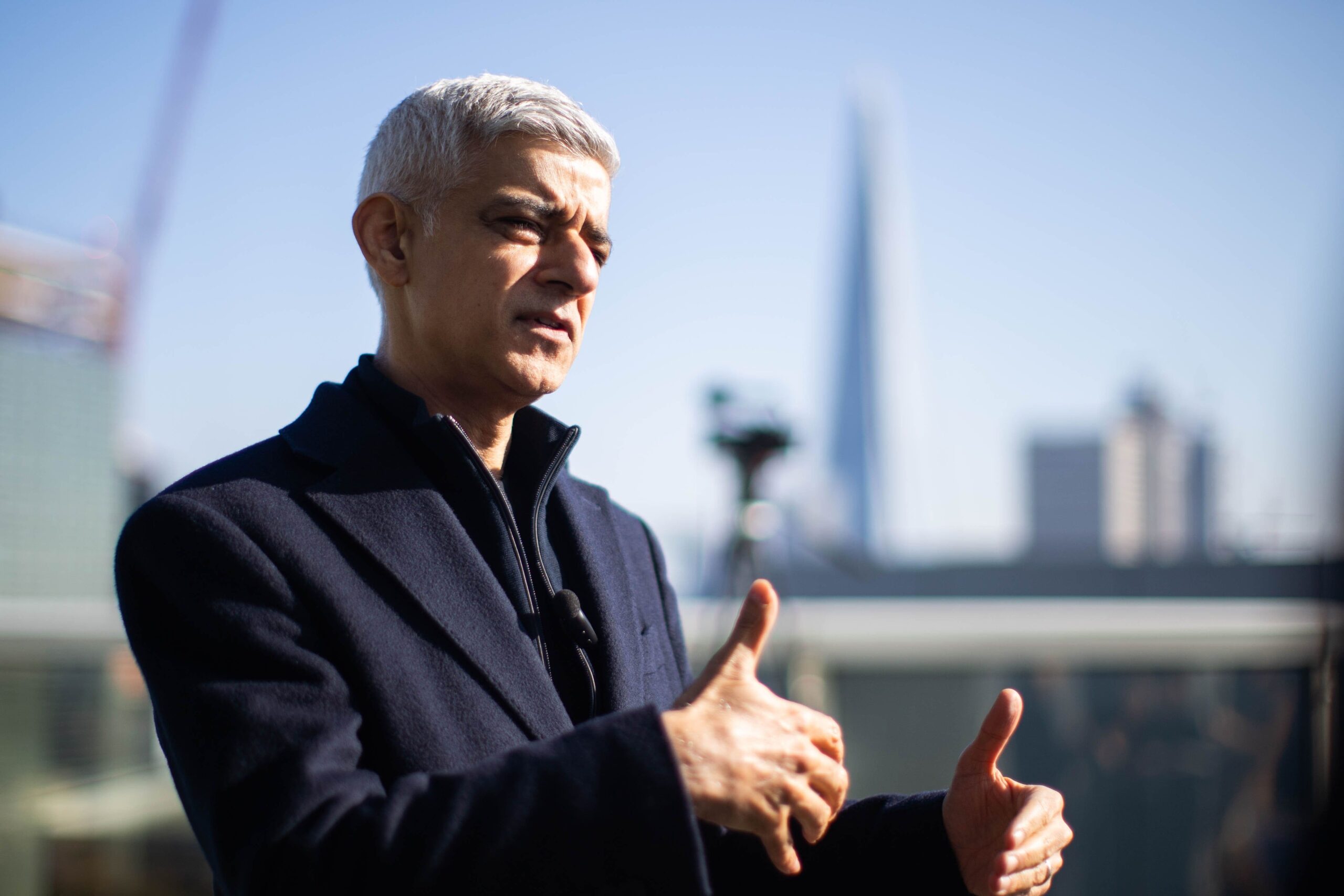 Il sindaco di Londra Sadiq Khan celebrato la vittoria di Mamdani a New York City