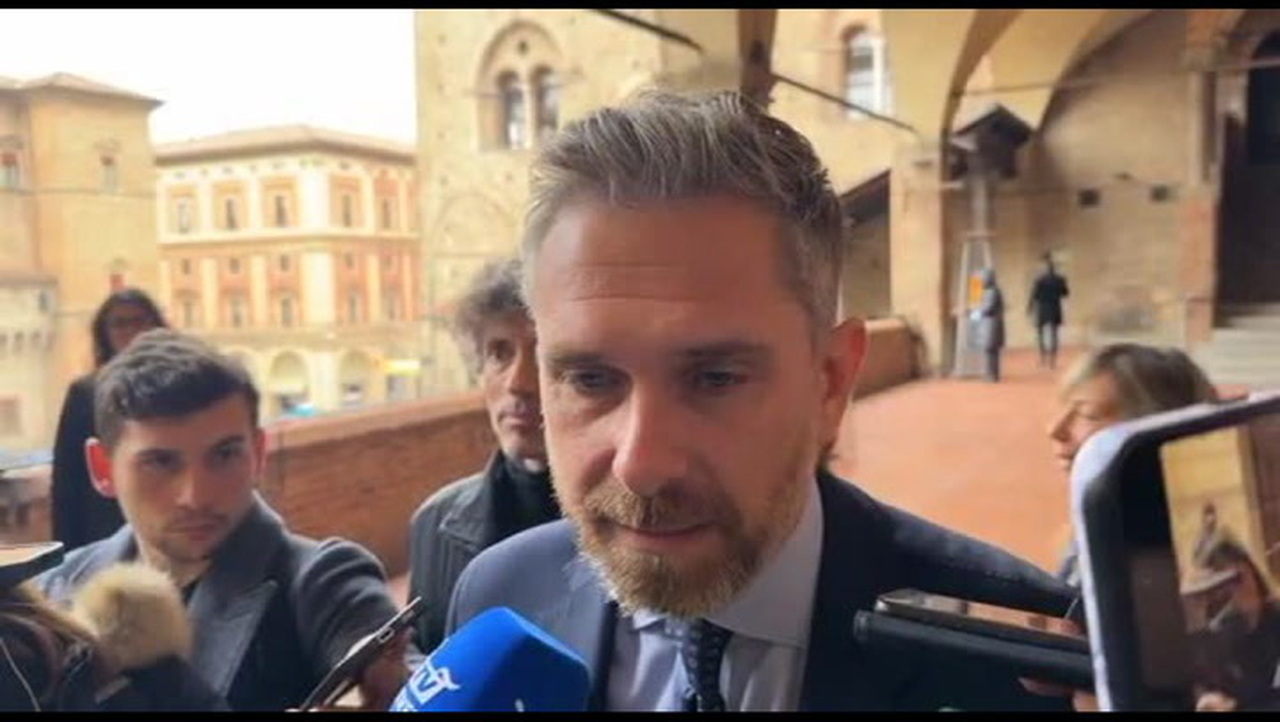 Bologna, Lepore accusa la gestione 'sconsiderata' dell'ordine pubblico: "Manderò la fattura dei danni a Piantedosi"