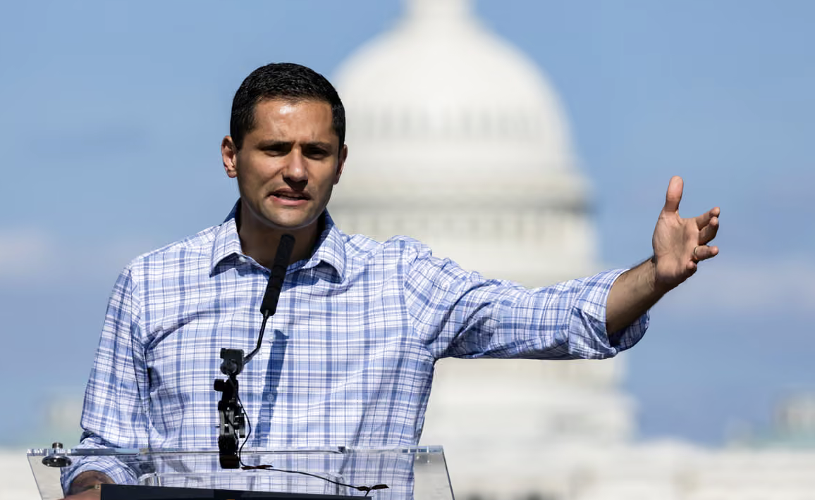 Il deputato dem della Virginia di origine palestinese stravince nel collegio nonostante le accuse di antisemitismo