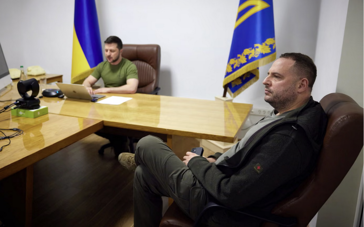 Ucraina: la polizia anticorruzione perquiscela casa di Yermak, capo di gabinetto di Zelensky