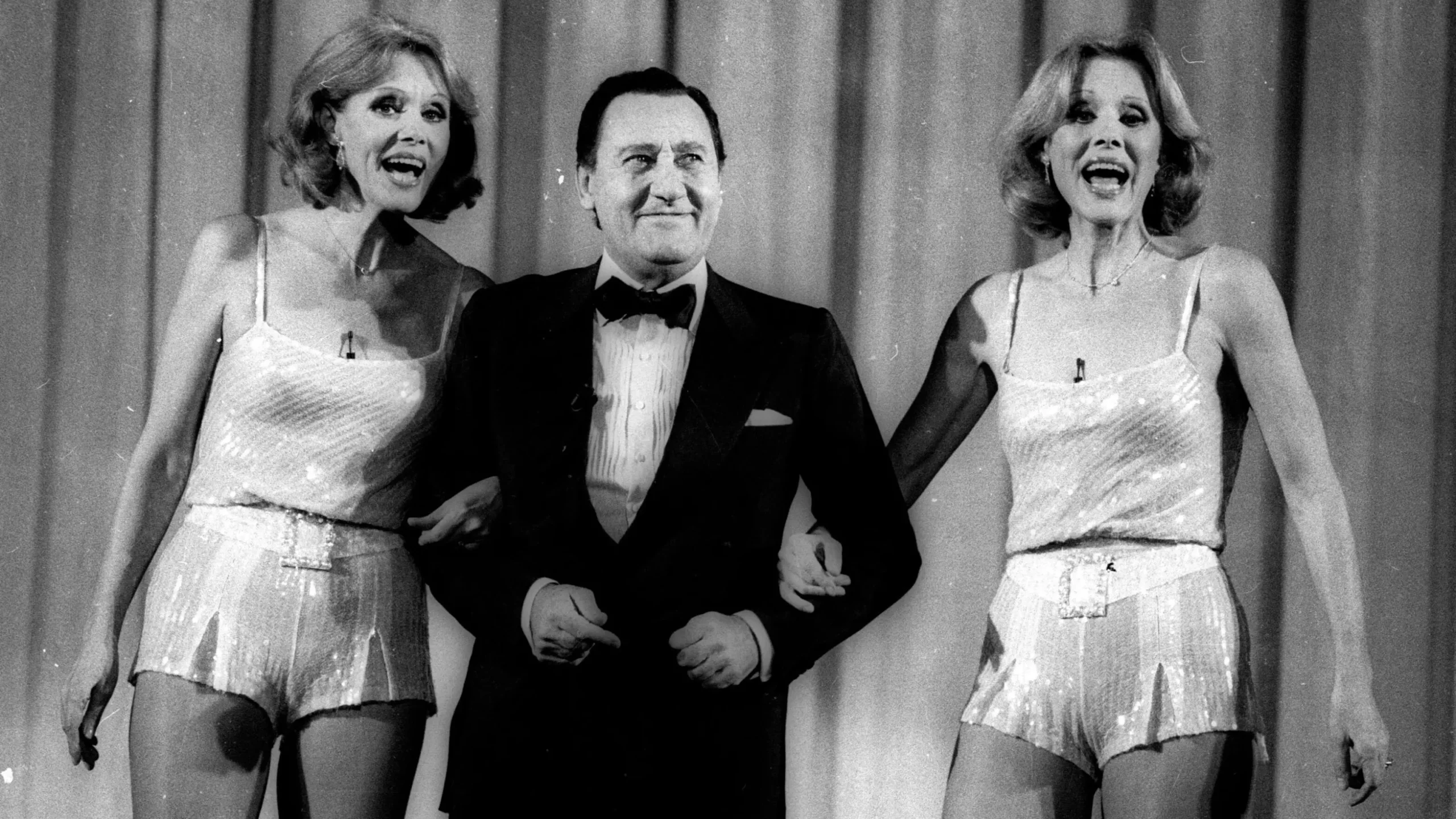 Addio alle gemelle Kessler, icone di un'Italia che non c'è più Addio alle gemelle Kessler, icone di un'Italia che non c'è più