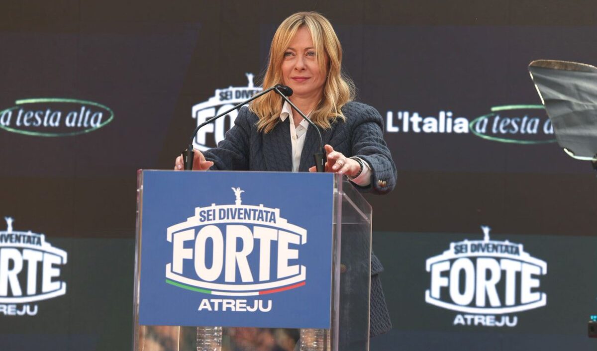 Atreju: il lugubre discorso di Meloni nella sua veste di capo branco missino Atreju: il lugubre discorso di Meloni nella sua veste di capo branco missino