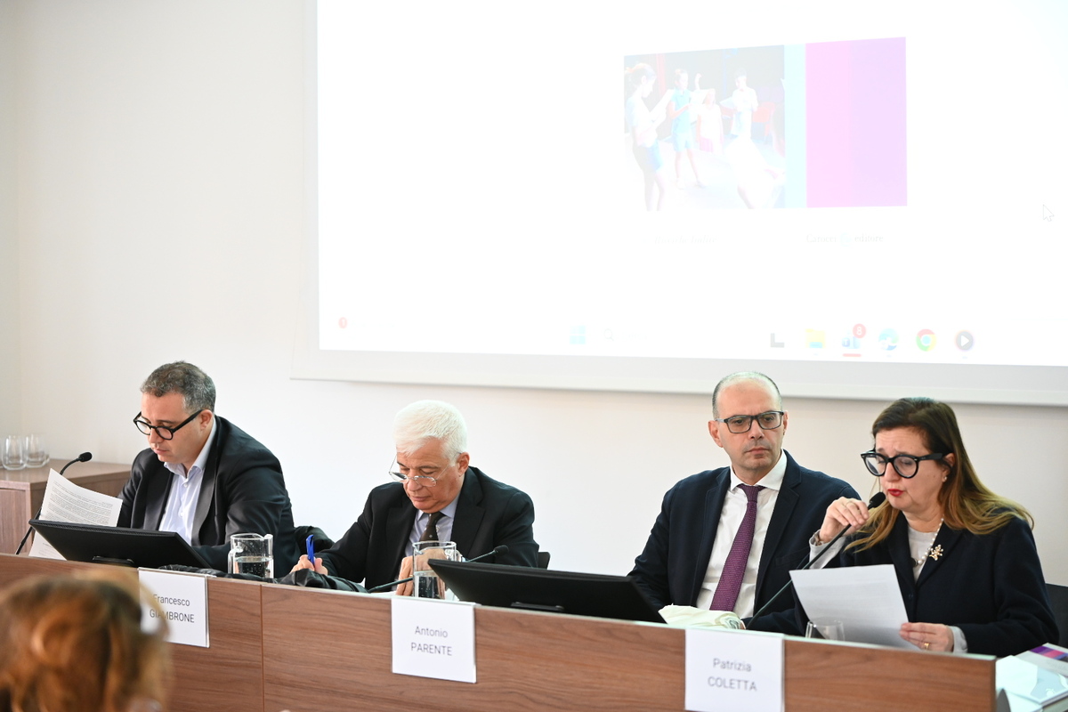 Teatro a scuola: la legge c’è da 7 anni, i decreti no