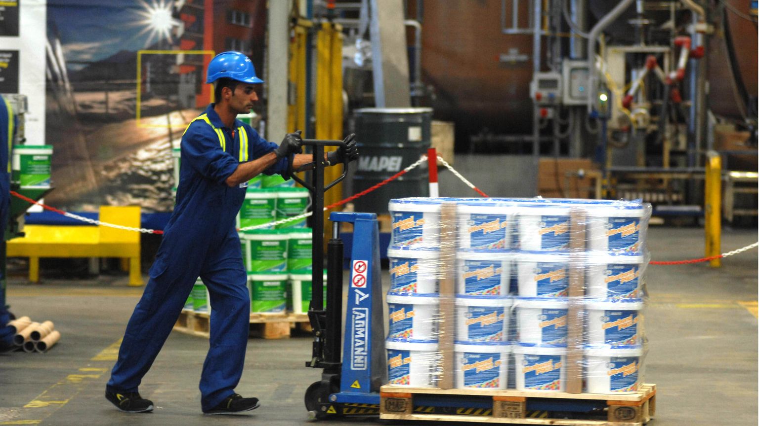 Sondaggi: molti europei credono (erroneamente) che i migranti irregolari siano più di quelli legali