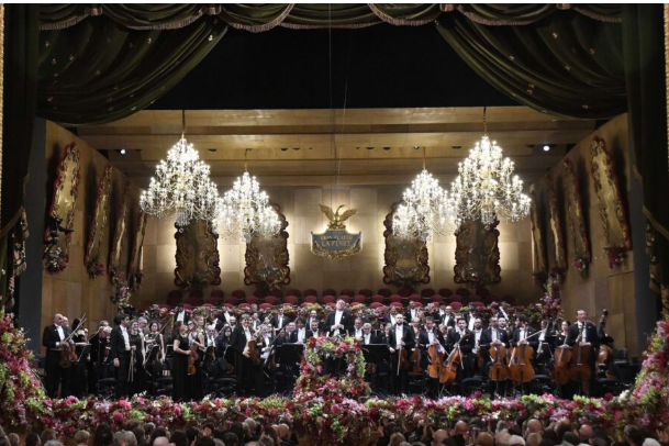 Fenice la rivolta dei musicisti al concerto di Capodanno contro la nomina di Venezi imposta dalla destra