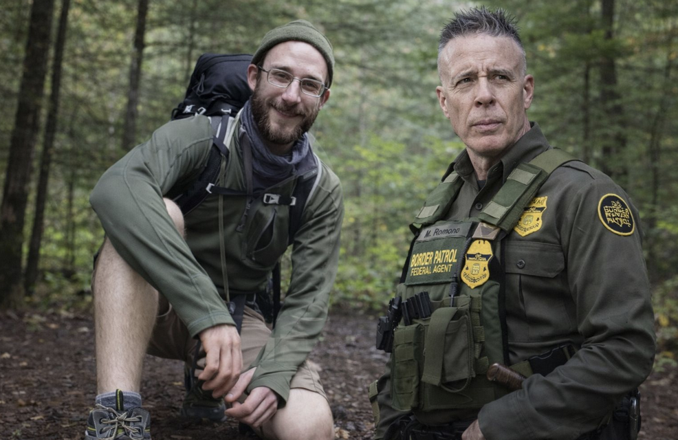 Minneapolis, Alex Pretti e Greg Bovino: tra questi due chi è il terrorista?