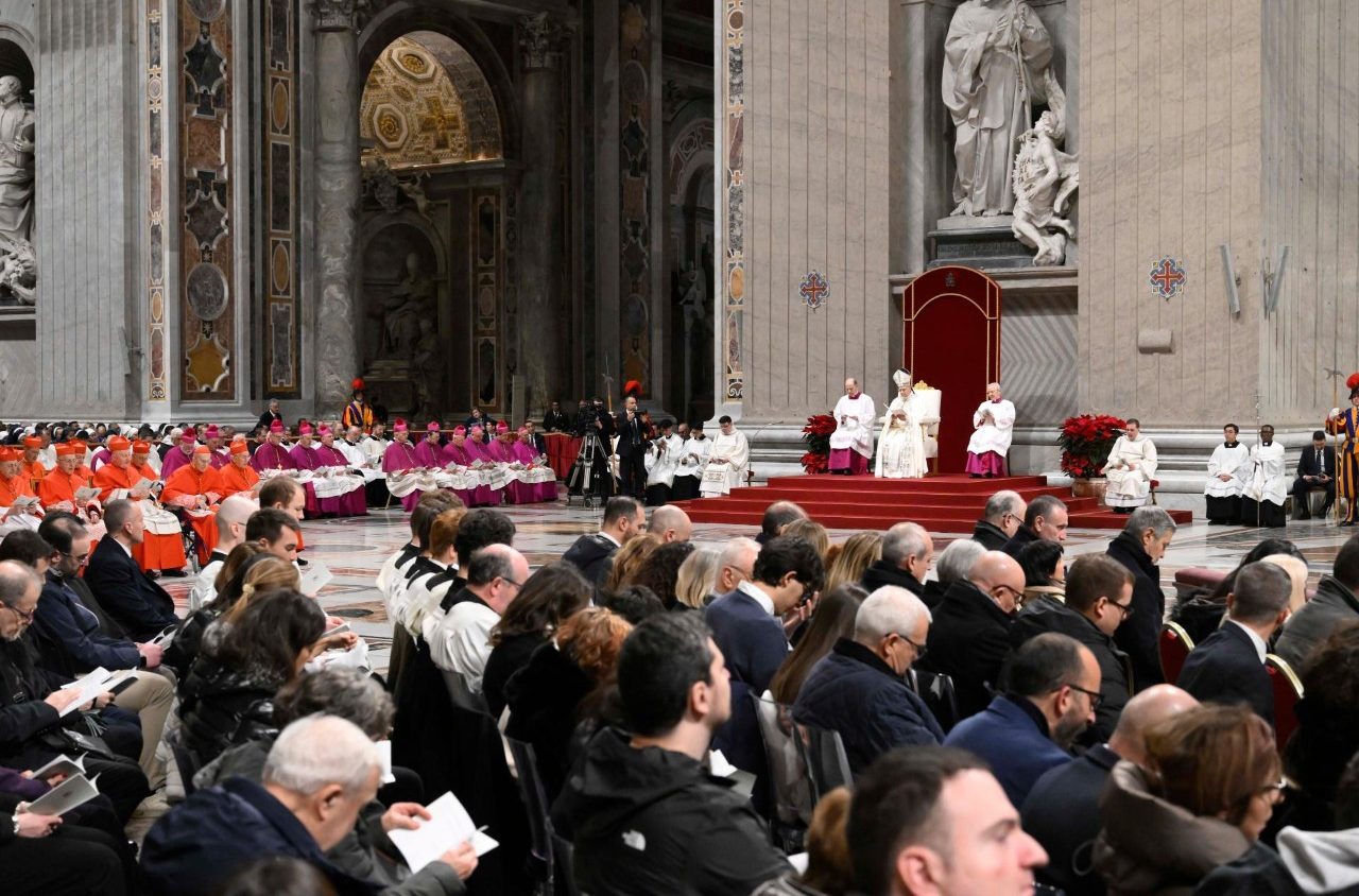 Leone XIV, appello per la pace: "Il mondo non si salva affilando le spade" Leone XIV, appello per la pace: "Il mondo non si salva affilando le spade"