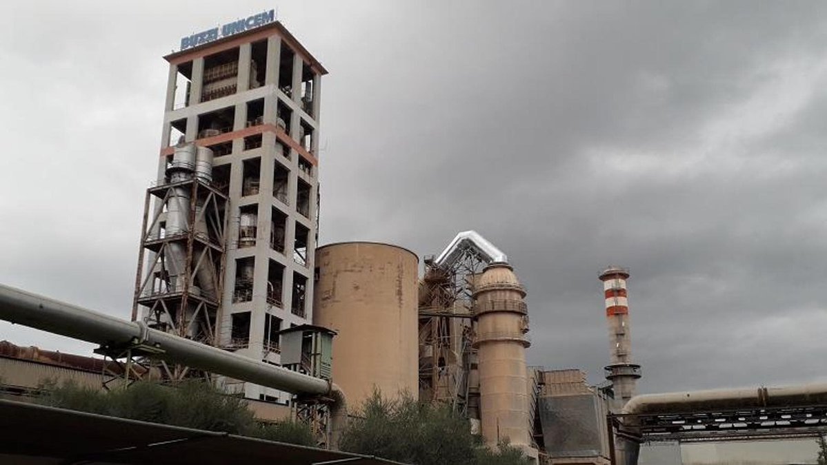 Ancora una morte sul lavoro: operaio travolto in cementificio di Guidonia sindacati denunciano la strage Ancora una morte sul lavoro: operaio travolto in cementificio di Guidonia sindacati denunciano la strage