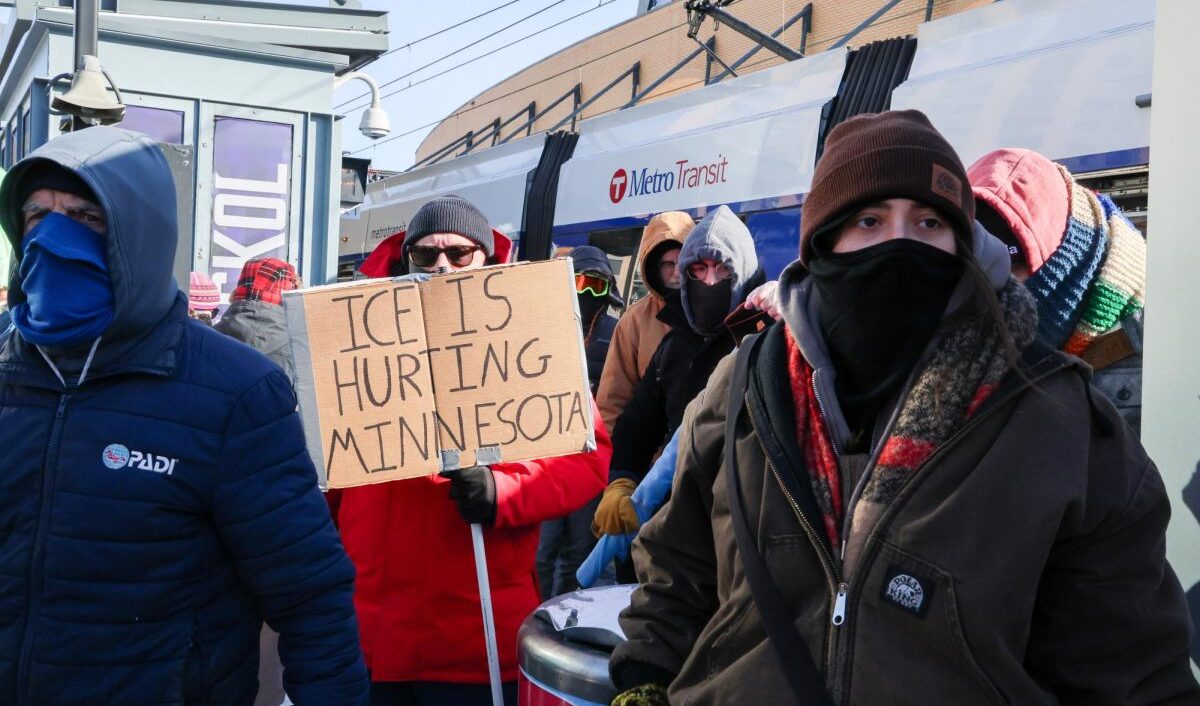L’amministrazione Trump arresta e minaccia rifugiati già ammessi legalmente negli Stati Uniti