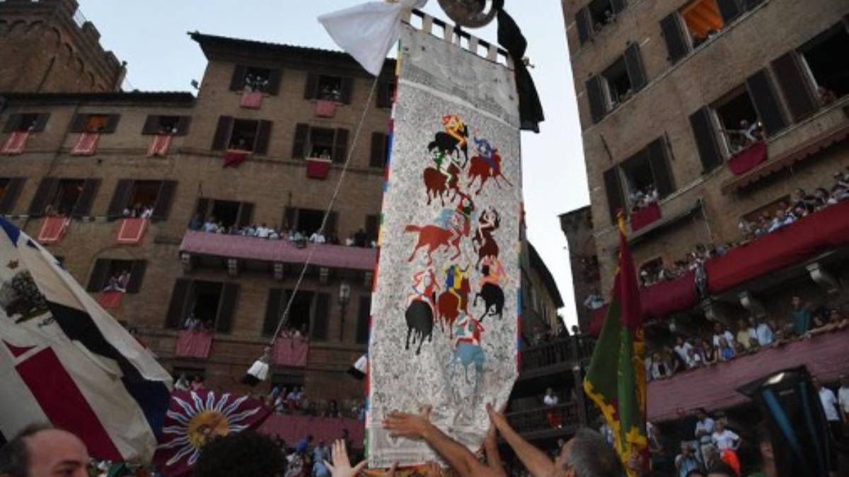 Giannelli, trentacinque anni di satira tra Siena e il 'Corriere'