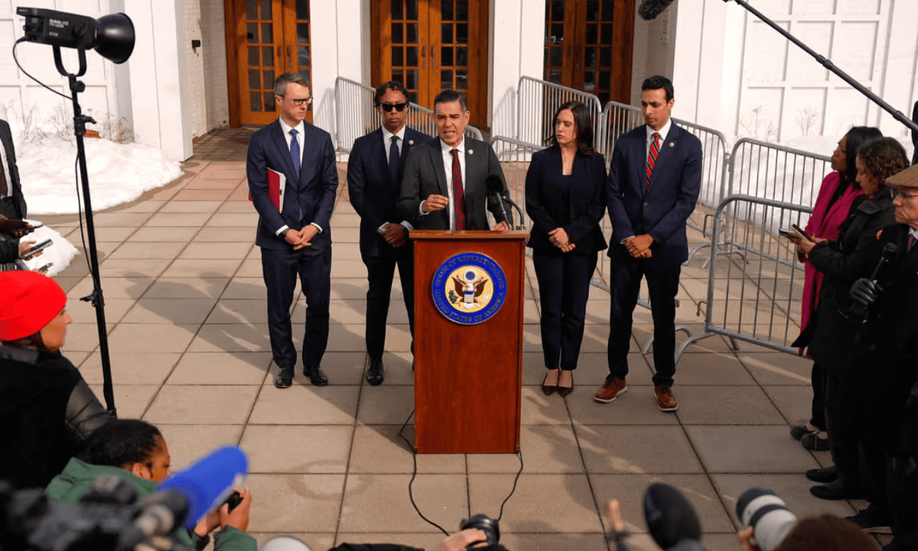 Jeffrey Epstein: i democratici chiedono che Donald Trump venga interrogato immediatamente