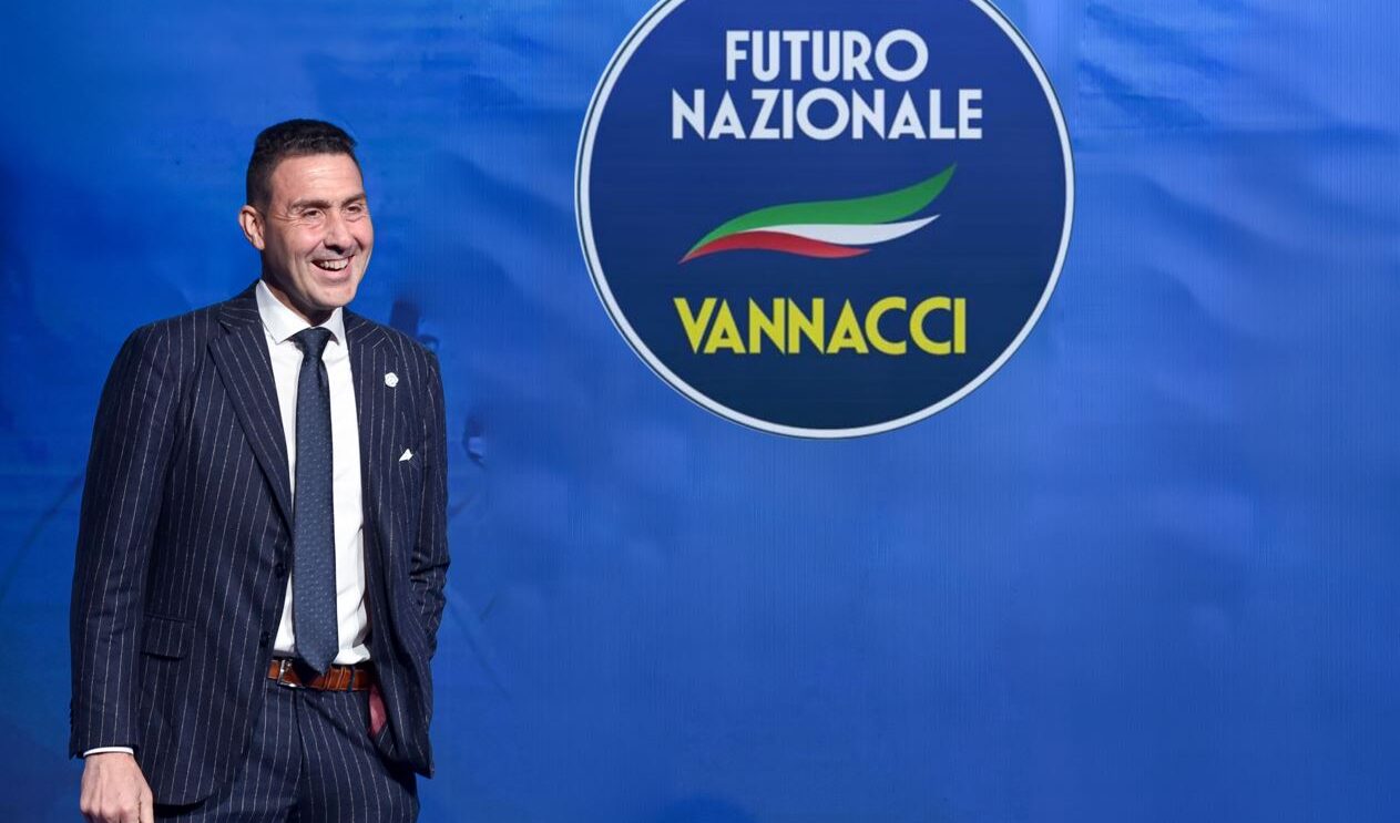 Vannacci vuole ergersi a paladino della sicurezza, dei no vax e dell’anti-islamismo: ma farà danni limitati a destra