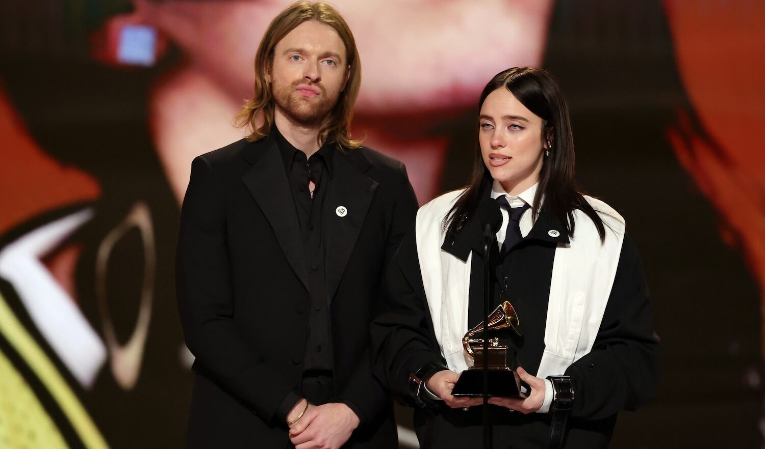 Grammy Awards, Trump tuona contro la serata tv e minaccia il conduttore: "Ti farò causa, preparati"