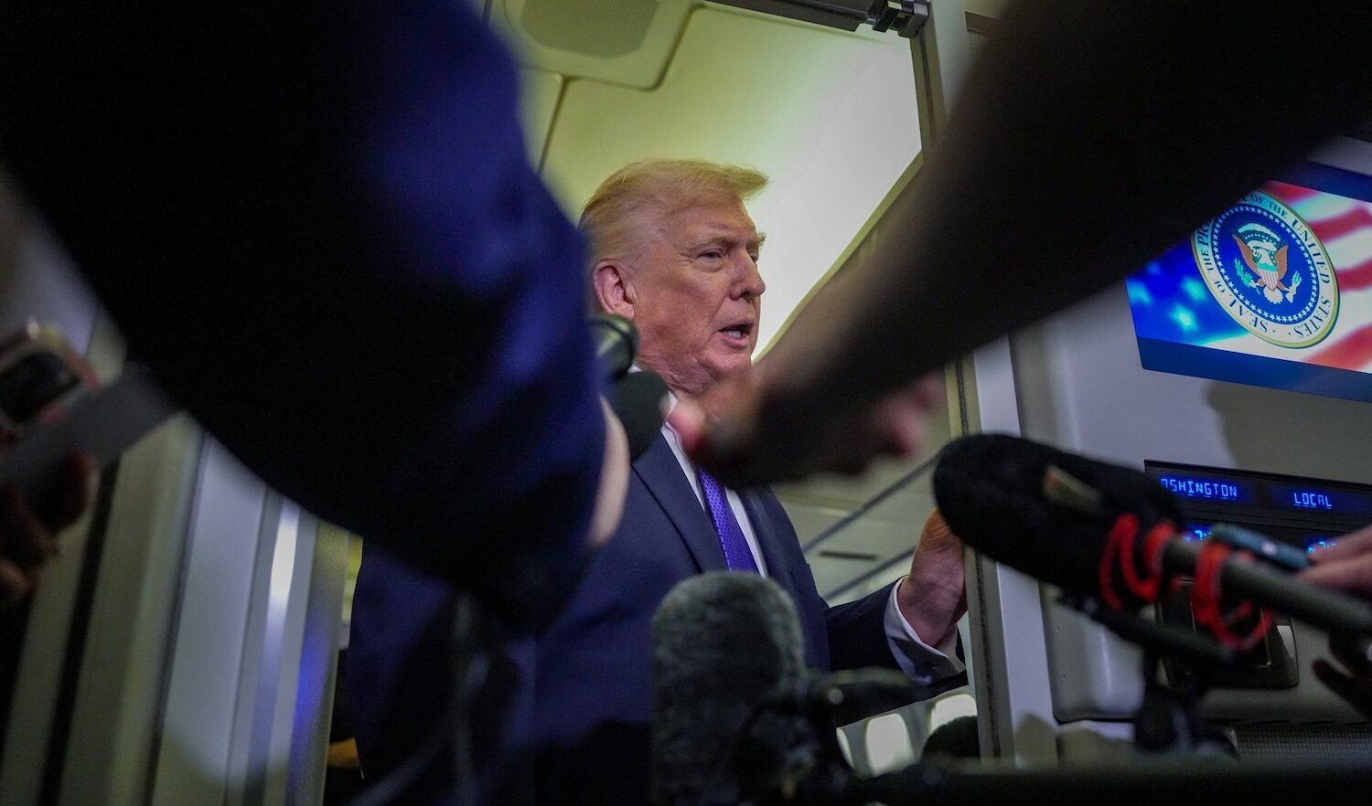 Trump rifiuta di scusarsi per il video razzista su Obama e la moglie Michelle