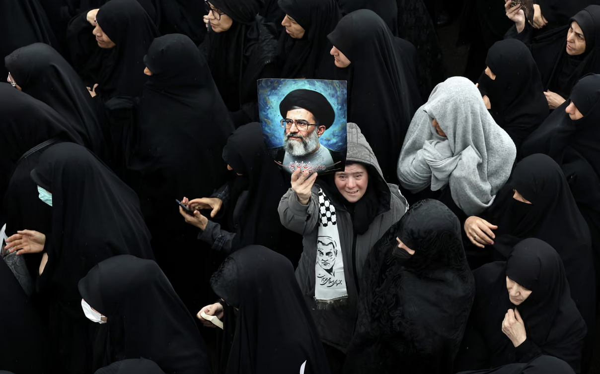 Perché l'assassinio dei leader iraniani potrebbe indebolire il regime, ma non lo rovescerà