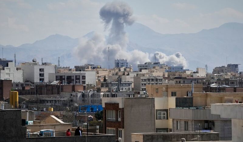 Medio Oriente in fiamme: centinaia di morti, esplosioni e allerta in tutta la regione Medio Oriente in fiamme: centinaia di morti, esplosioni e allerta in tutta la regione