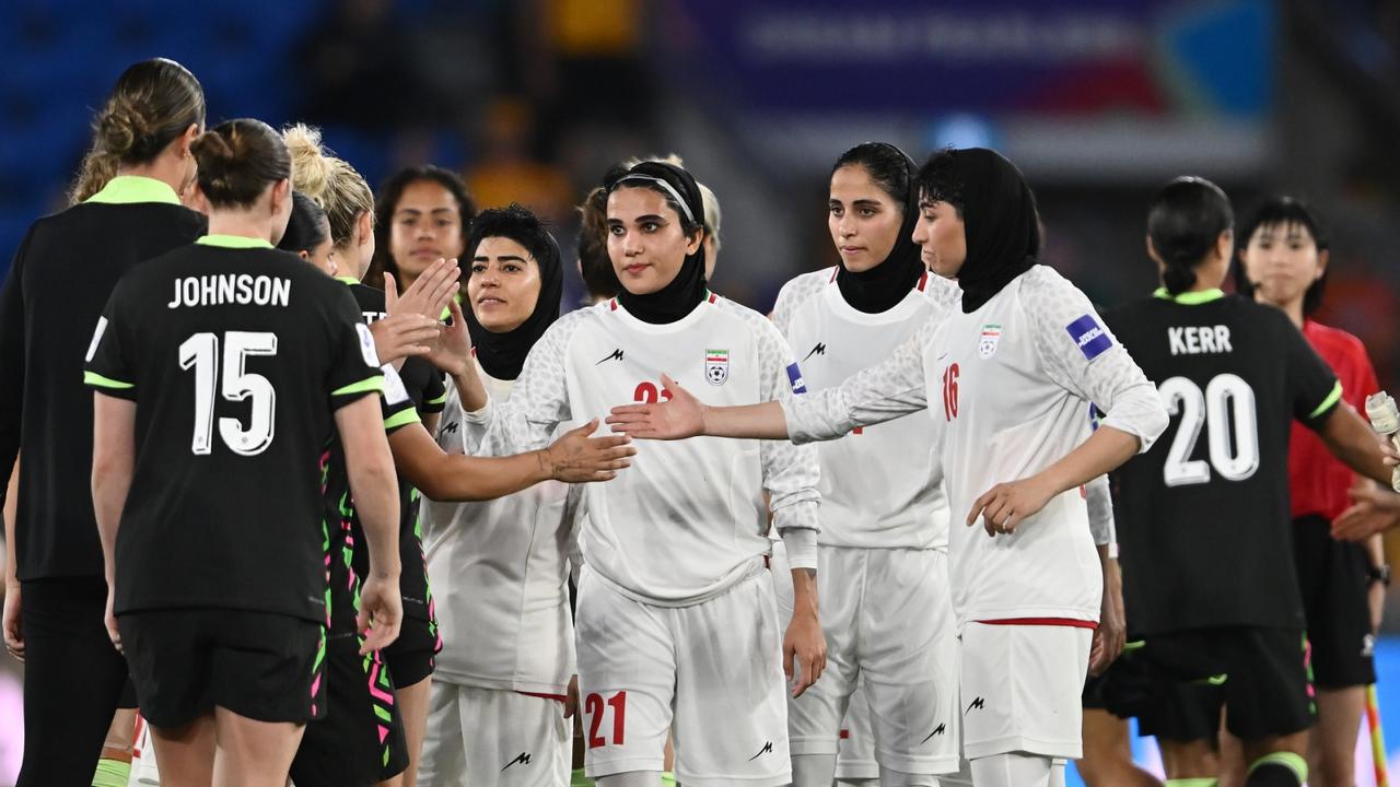 Iran eliminato dalla Coppa d’Asia femminile: la nazionale teme il rientro in patria con il paese  in guerra