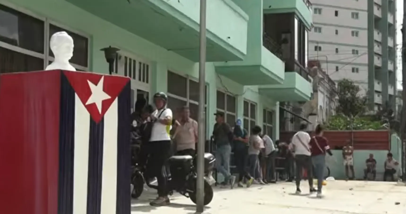 Trump allude ad un intervento militare per impossessarsi di Cuba: "È la prossima"