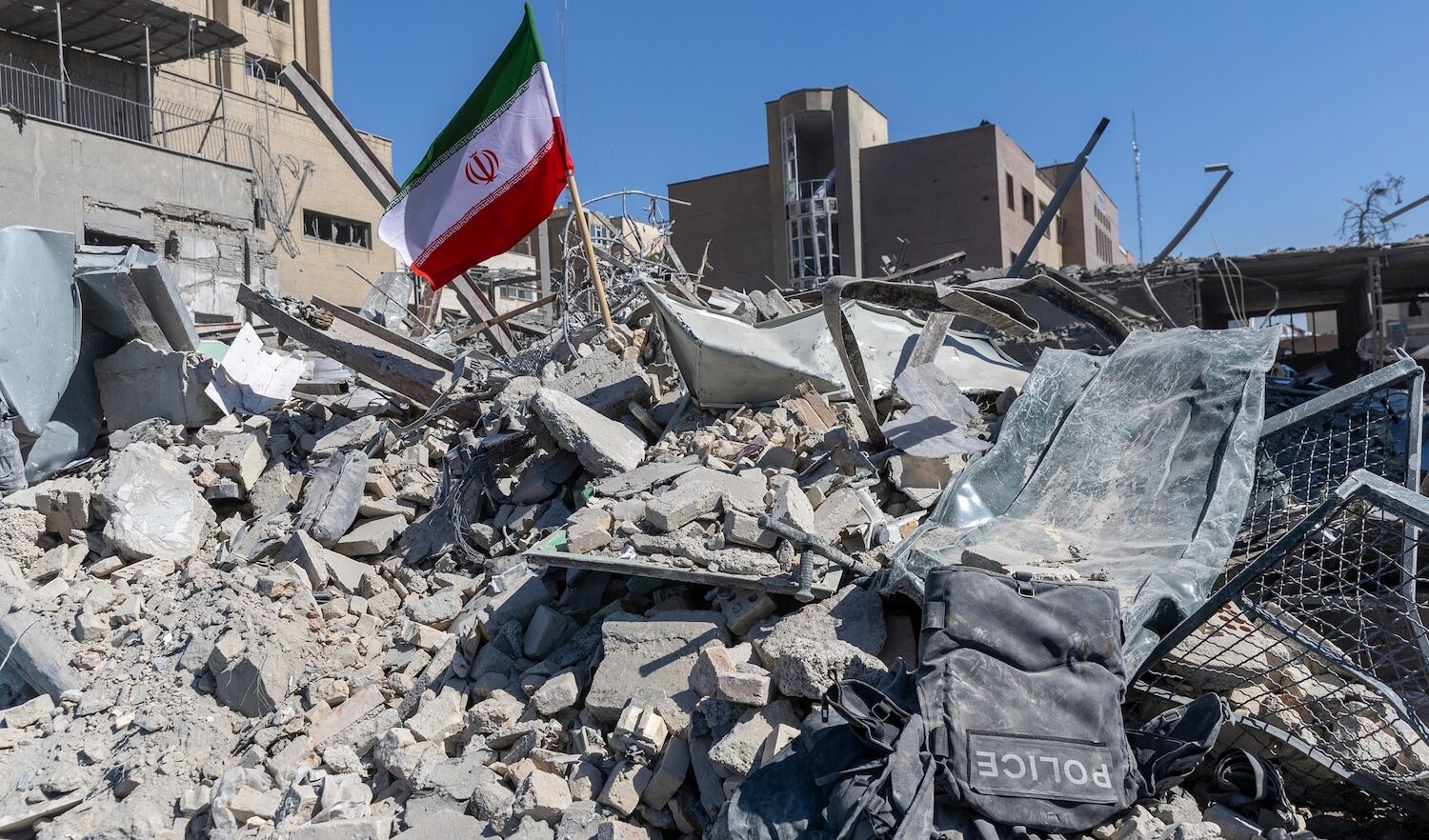 Come la crisi energetica causata dalla guerra in Iran minaccia di compromettere la stabilità del Medio Oriente