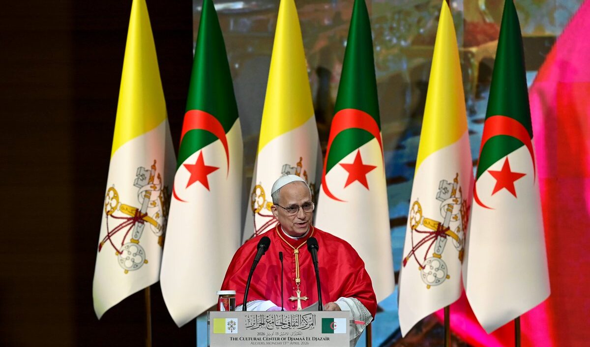 Leone XIV ad Algeri: Mediterraneo e Sahara non diventino cimiteri, appello contro lo sfruttamento della vita umana