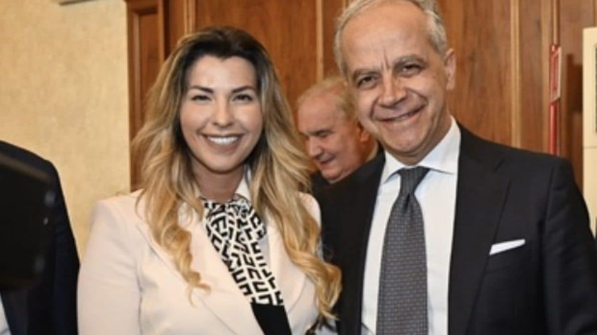 Piantedosi dovrebbe dimettersi: non per le avventure amorose ma per la vergognosa fuga di Almasri Piantedosi dovrebbe dimettersi: non per le avventure amorose ma per la vergognosa fuga di Almasri