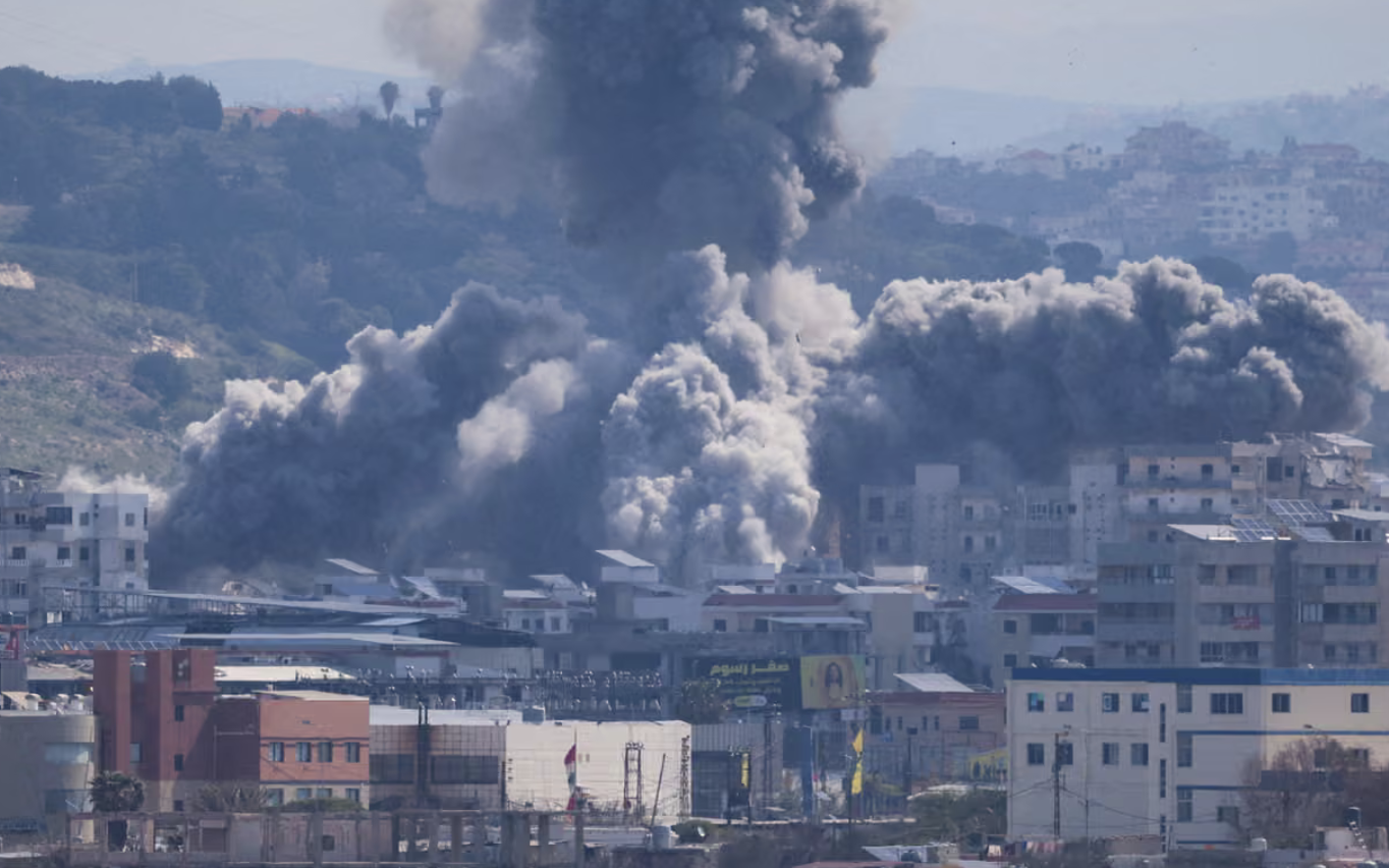 Israele rifiuta la tregua e continua a bombardare e uccidere in Libano
