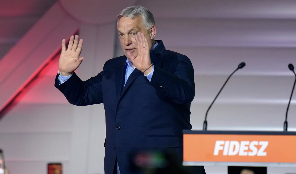 Orban nella polvere: l'autocrate trumpian-putiniano battuto nettamente da Péter Magyar