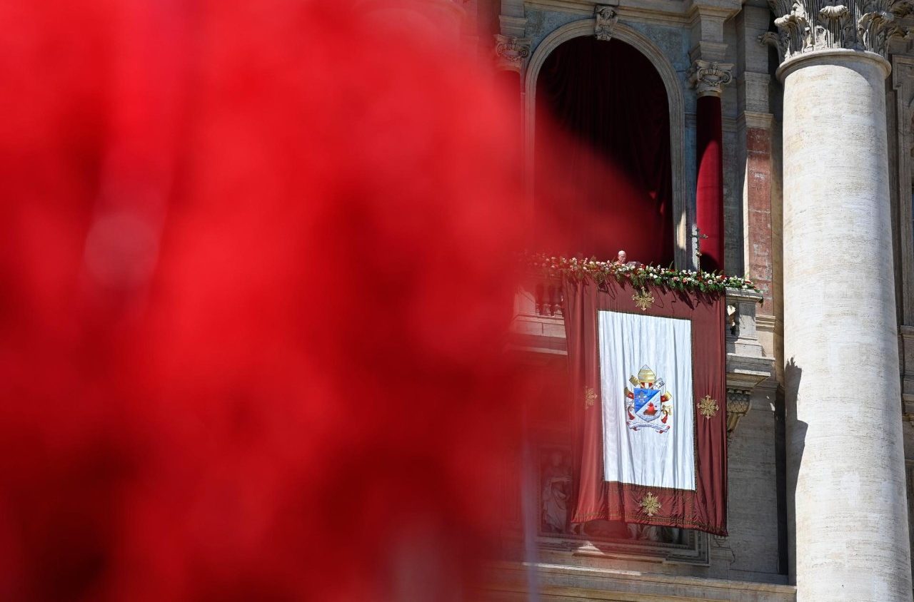 Pasqua, Papa Francesco e Papa Leone XIV: la pace disarma la violenza e smentisce la logica del sangue nella storia