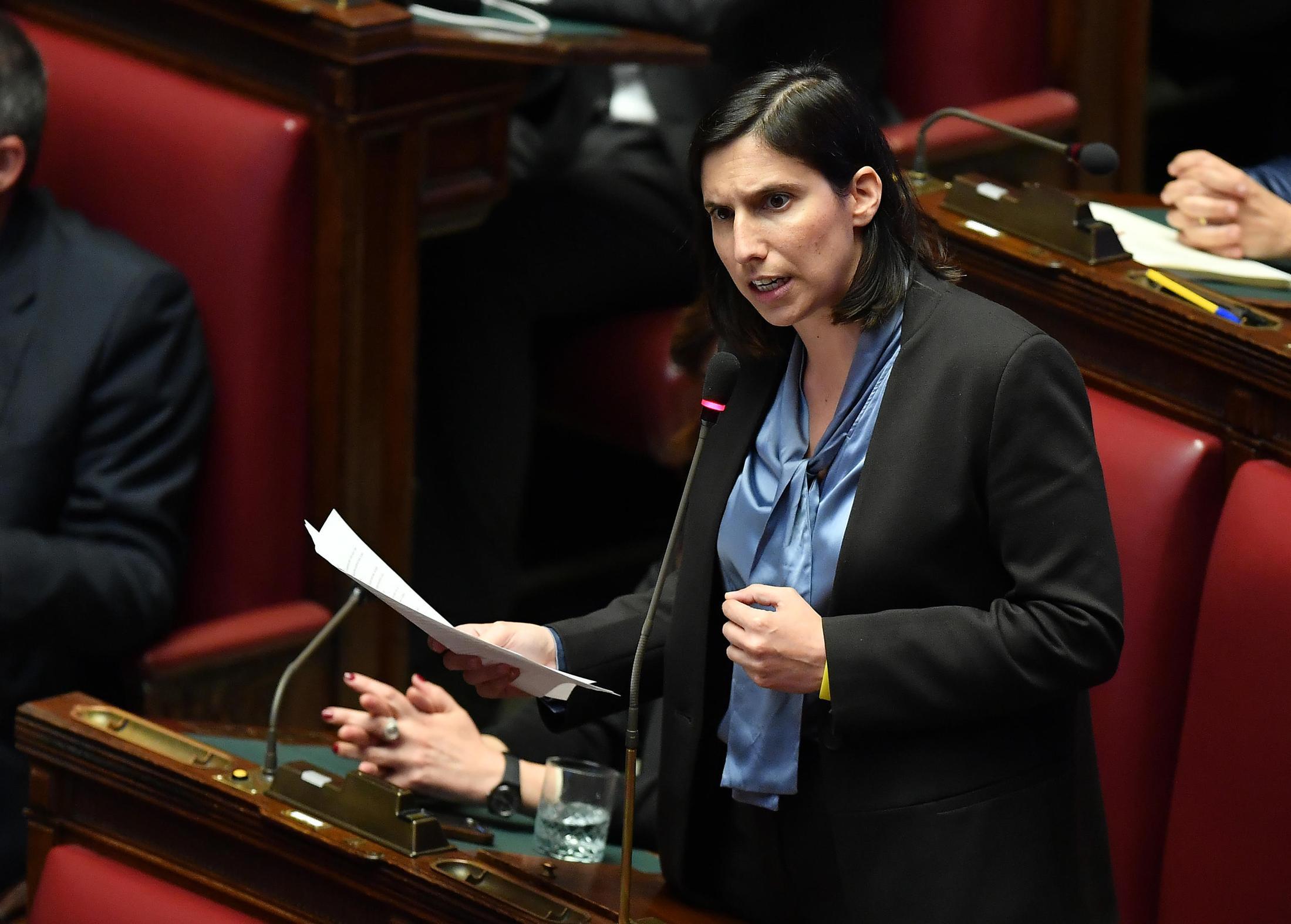 Schlein attacca Meloni: "Avete sfidato la Costituzione e perso, volevate dare a Trump il Nobel per la pace..." Schlein attacca Meloni: "Avete sfidato la Costituzione e perso, volevate dare a Trump il Nobel per la pace..."