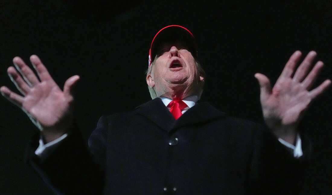 Trump ordina il blocco dello Stretto di Hormuz e prepara la ripresa di attacchi contro l'Iran Trump ordina il blocco dello Stretto di Hormuz e prepara la ripresa di attacchi contro l'Iran